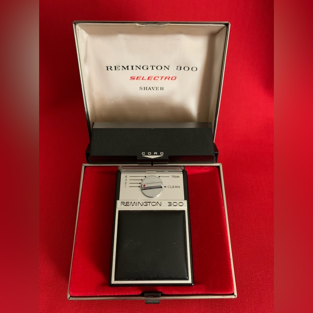 Vintage Remington 300 Selectro Shaver